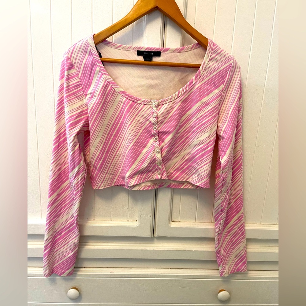 Forever 21 XL Women’s Pink Striped Women's crop Top Button up Long sleeve